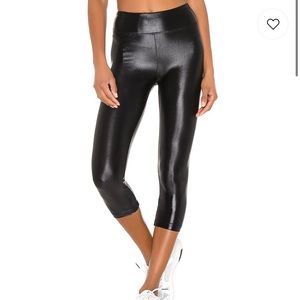 Lustrous Capri Black